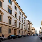 Roommo Fortezza شقة *