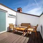 Roommo Fortezza شقة