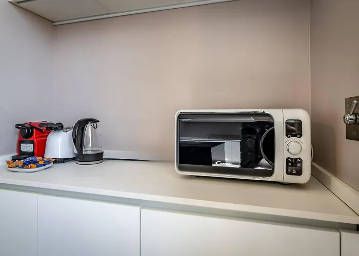 Roommo Fortezza Apartment Florence