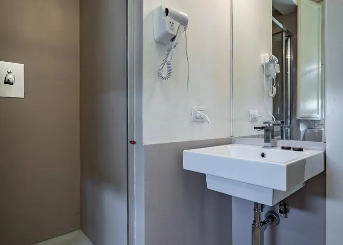 Roommo Fortezza Apartment Florence
