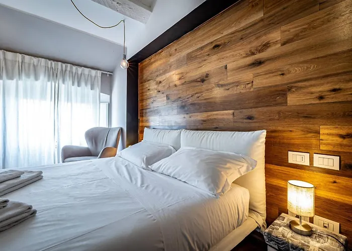 Roommo Fortezza Apartment Florence